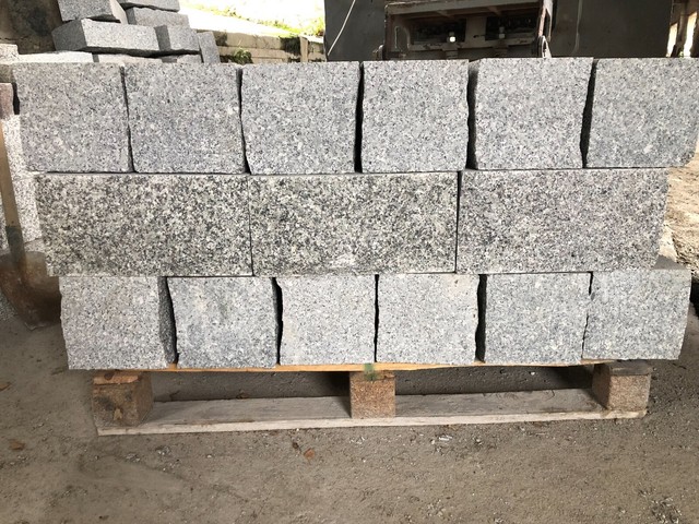Granit Mauersteine 20x20x40, Granitblöcke 4 Seiten gesägt 118,75