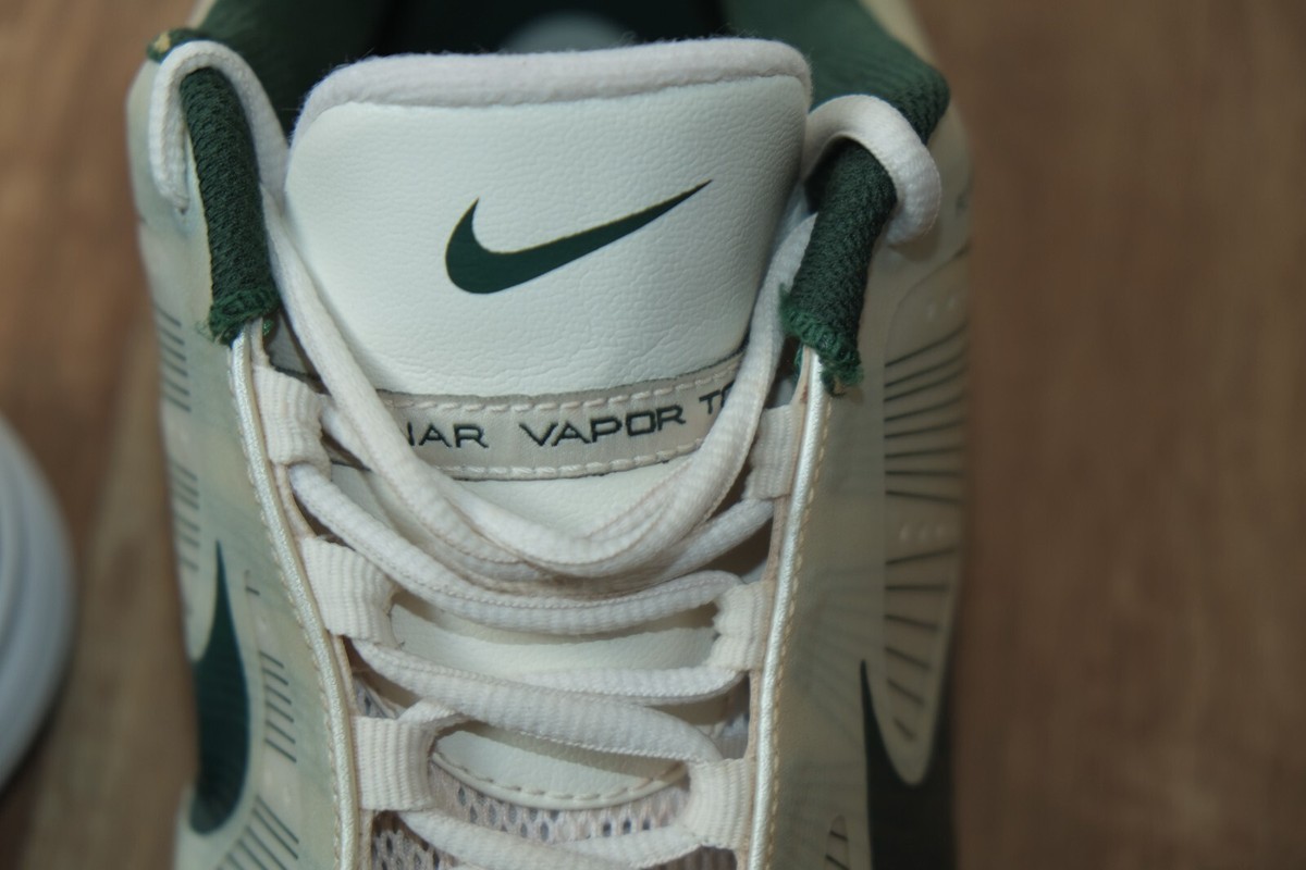 Nike Men's Lunar Vapor 8 Tour Roger Federer PE Tennis Shoes