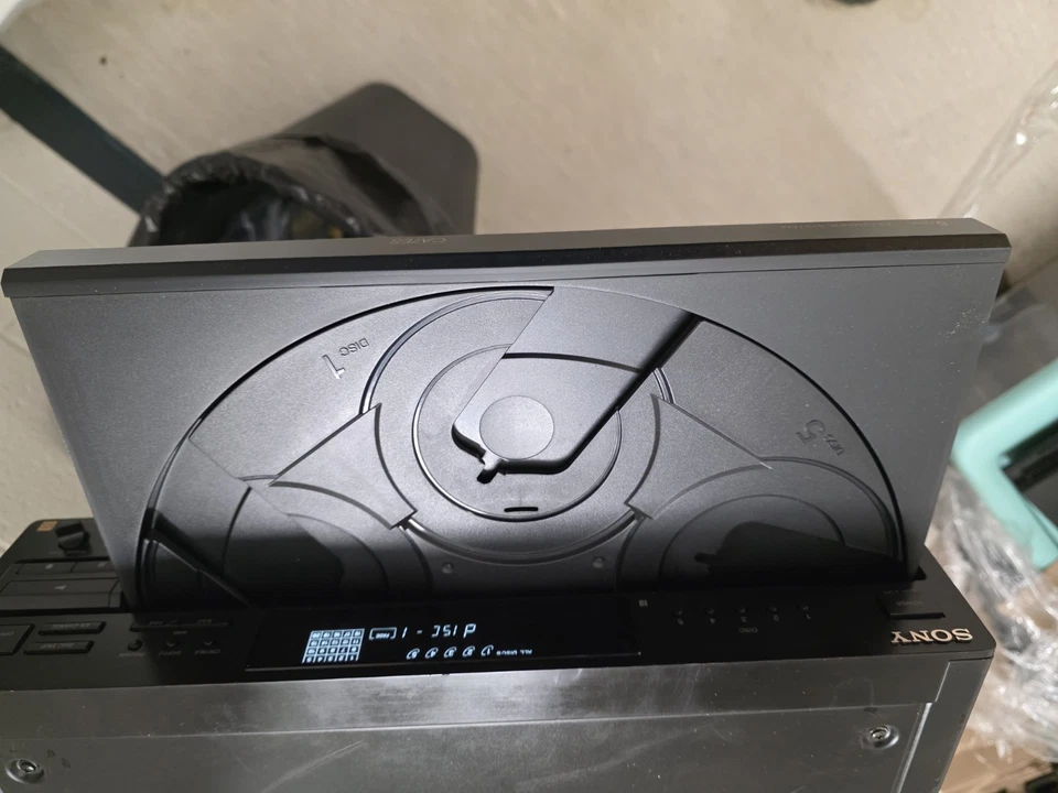 Sony CDP-CA7ES - 5 Disc HiFi Carousel CD Changer Player - Elevated Standard  - Image 4 of 4