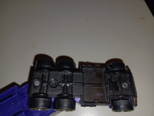Hot Wheels Rumble Road Viola #68, Made in Thailand 2013 - Foto 4 di 4