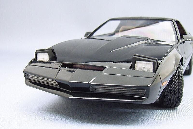 KNIGHT RIDER - KNIGHT 2000 K.I.T.T. SEASON I 1/24 Scale Aoshima
