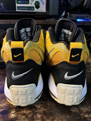nike speed turf university gold