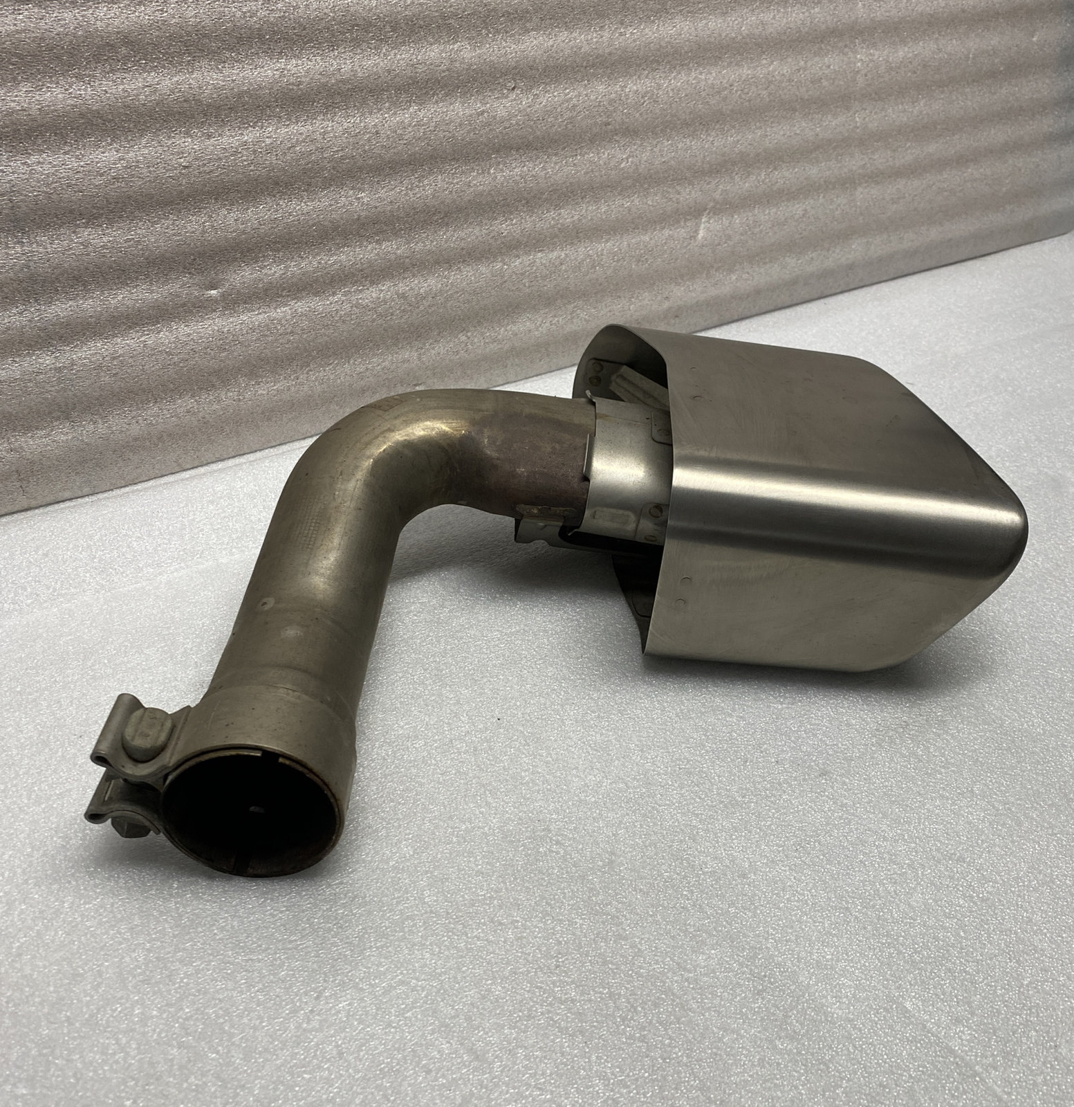 2019-2020 Porsche Cayenne Right Passenger Side Exhaust Tail Pipe 