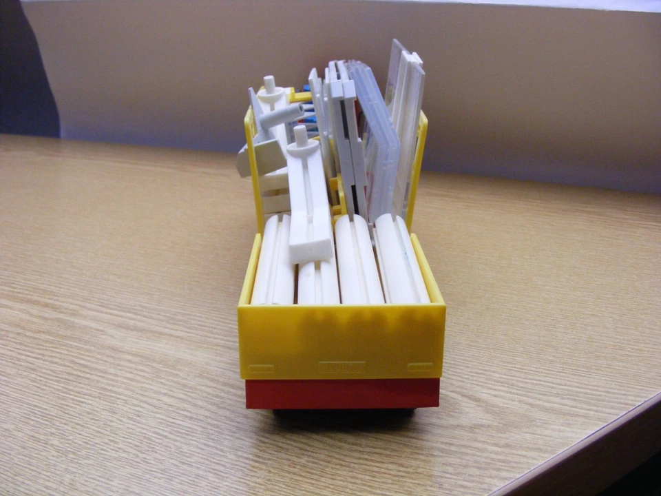 Siku  4018  DAF  95   Tieflader   mit   Tankstelle  siehe  Bilder - Bild 3 von 4