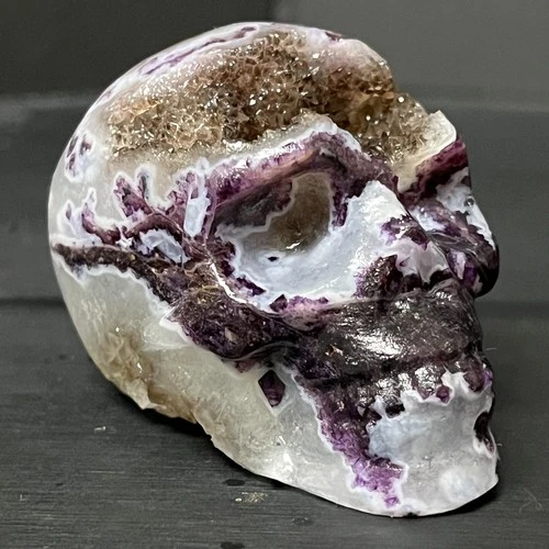 152G Natural crystal, amethyst quartz mineral raw stone, hand carving, skull