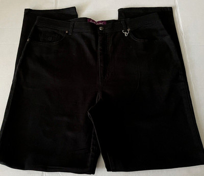 Gloria Vanderbilt Amanda Black Jeans Classic Fit Stretch Women Size 18 Long NWOT