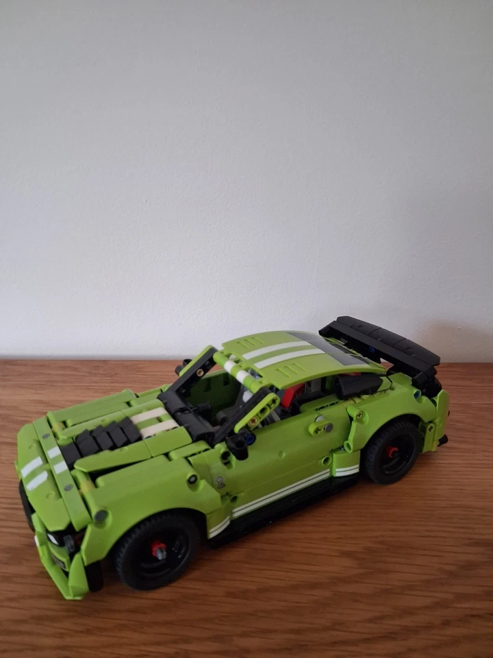 LEGO Technic 42138 Ford Mustang Shelby GT500, photo 3 of 5
