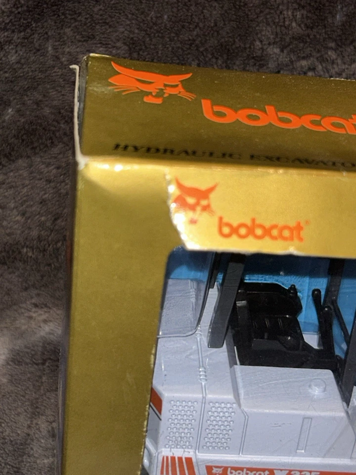 Bobcat 1/25 Scale 225 Hydraulic Excavator - Image 2 of 4