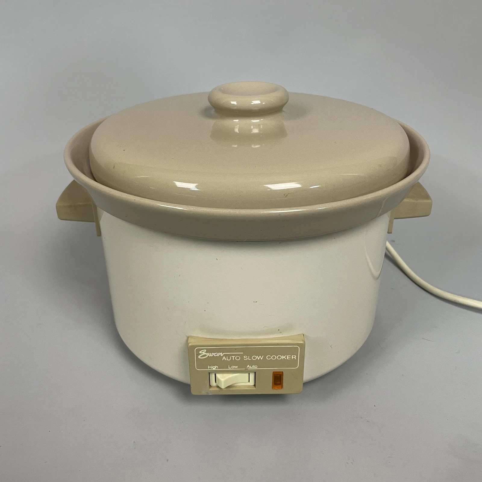 Swan P62 Ceramic Auto Slow Cooker 2.5 Litre Crock Pot | White/Beige