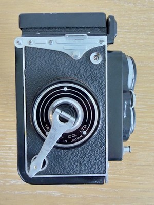 Vintage Yashica-Mat Copal-MXV Camera 80mm Twin Lens w/ Leather