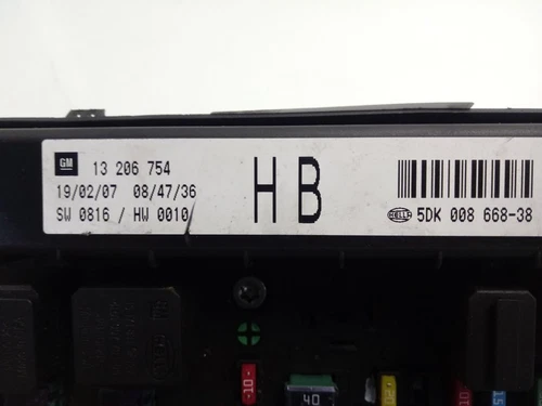 13206754 Caja Reles/Fusibles para OPEL ZAFIRA B Cosmo 2007 6518824 - Imagen 3 de 5