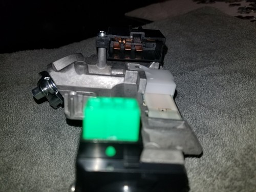 2002-2006 Honda CR-V Element Ignition Cylinder Lock Key Switch Assembly - Picture 5 of 10