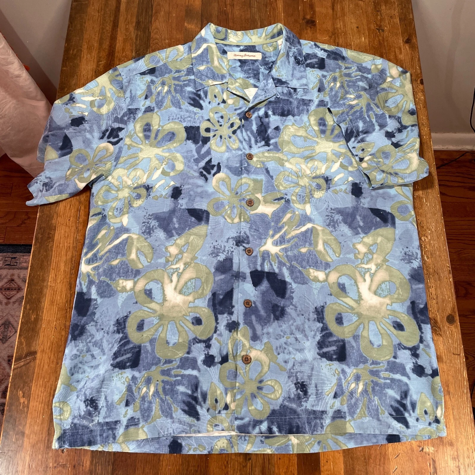 Tommy Bahama Shirt Mens Large Blue Green Floral 100% Silk Casual Beach Relax