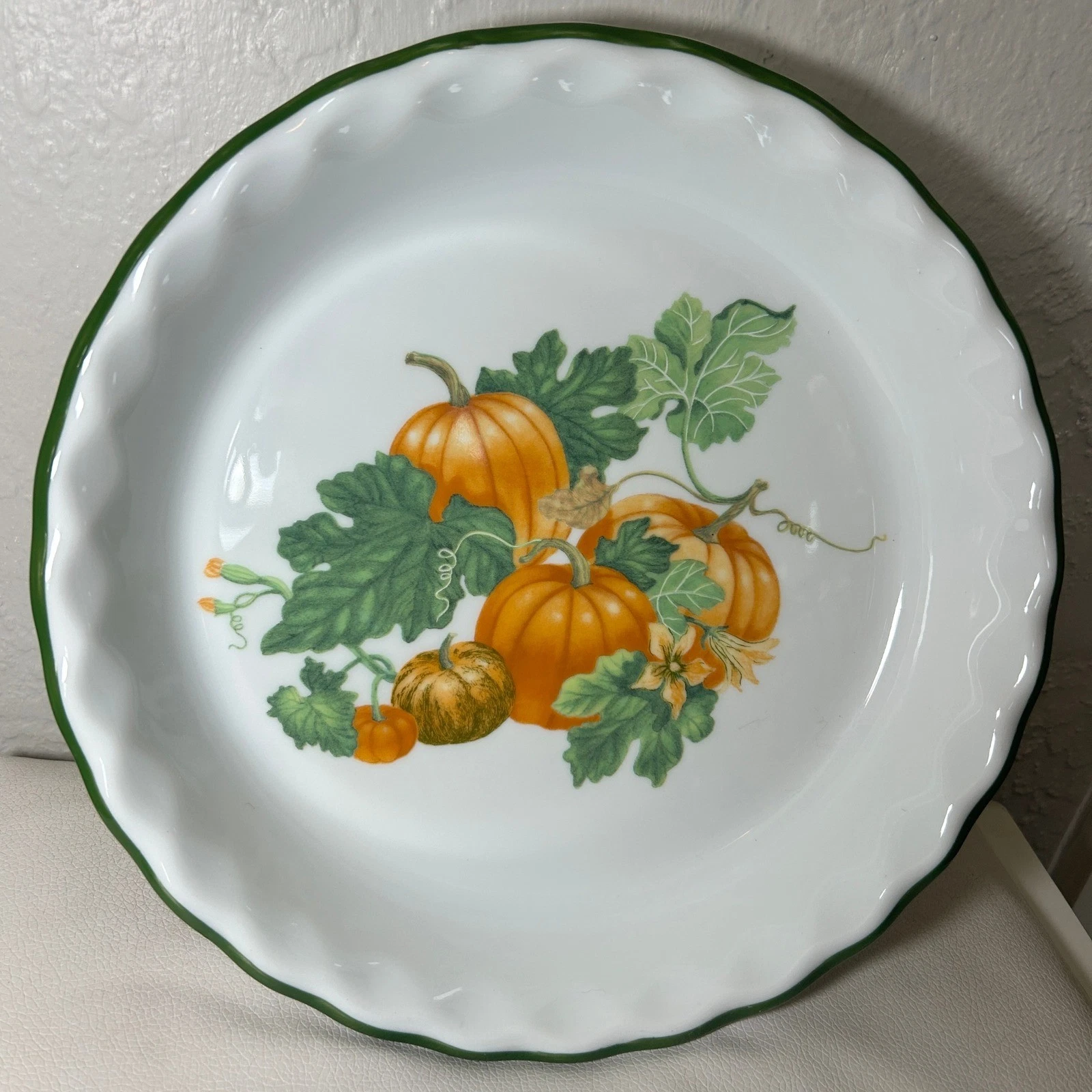 VTG APILCO PIE QUICHE DISH 9.5" PORCELAIN PUMPKIN PATCH FALL DECOR FRANCE