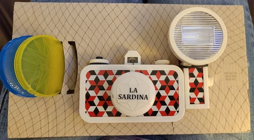 Lomography La Sardina Cubic Camera 35mm Film Camera New Open Box With 2 Filters