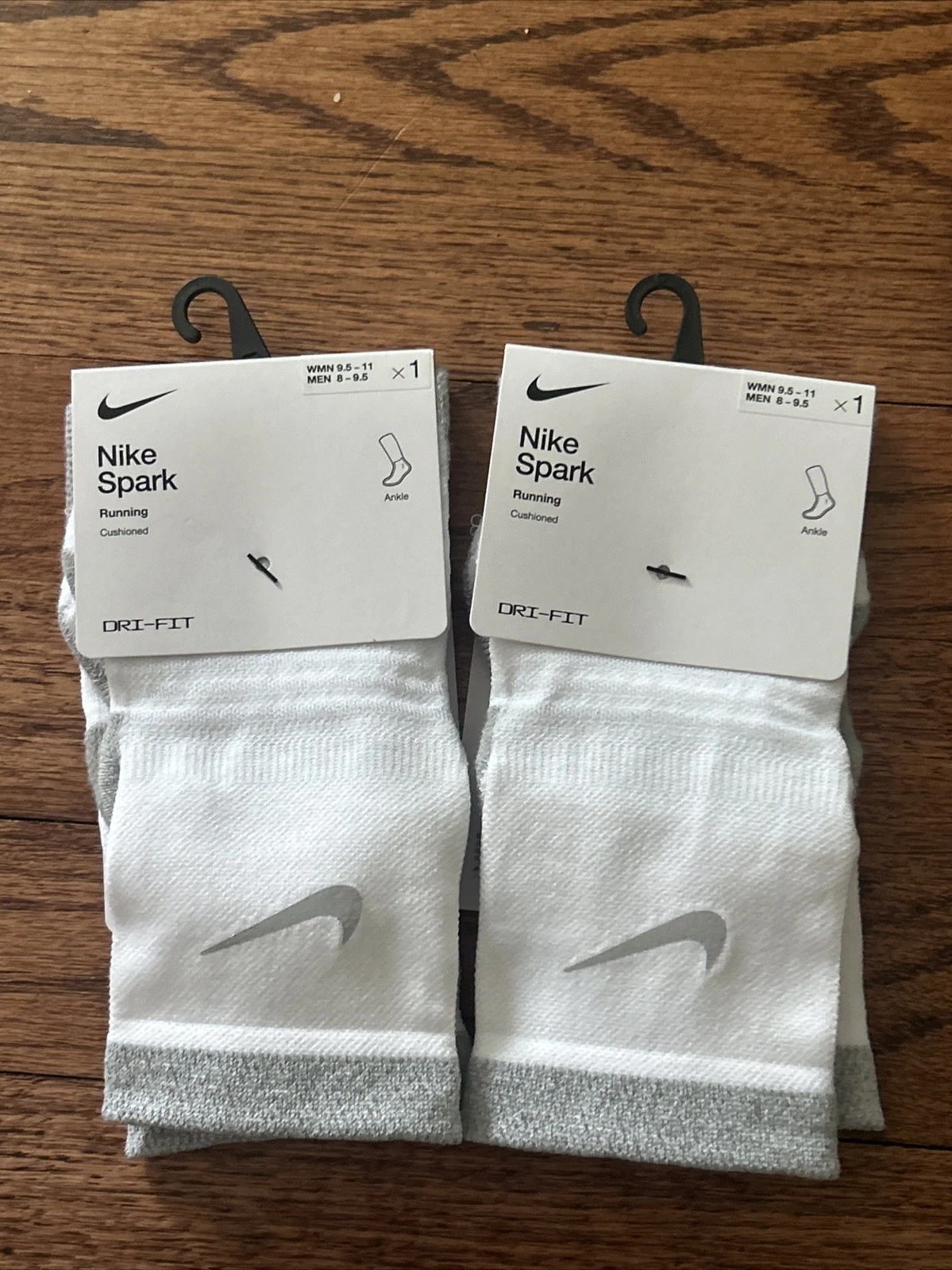 Nike Spark White Reflective Ankle Running Socks Sz 8-9.5 Men's CU7199 2 Pairs