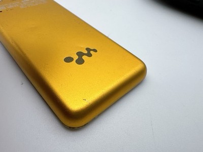 Sony NW-S754 Walkman Gold Silver 8GB MP3 Player Speaker Dock