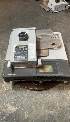 SMA SB4000TL-US-22 Grid-Tie Solar Inverter w/ Mounting Plate & Disconnect