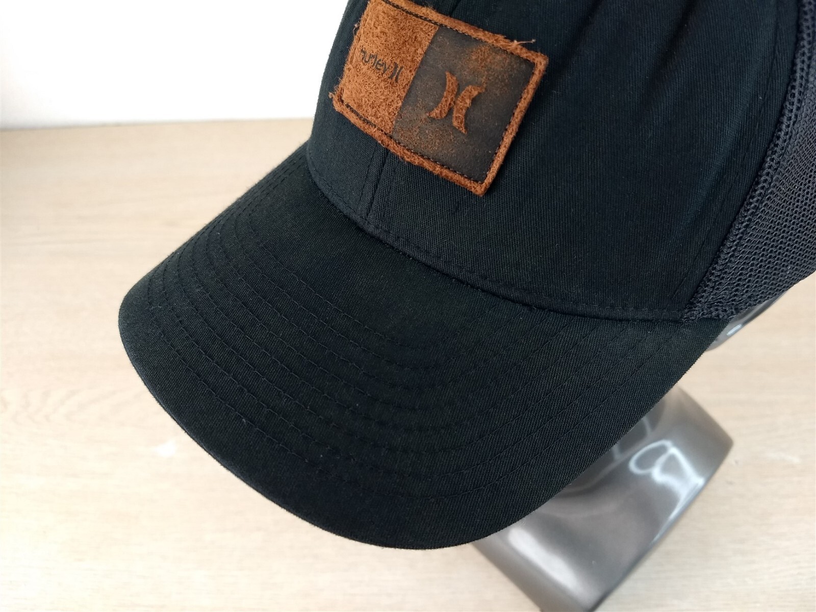 HURLEY LOGO PATCH ADJUSTABLE SNAPBACK TRUCKER/MES… - image 9