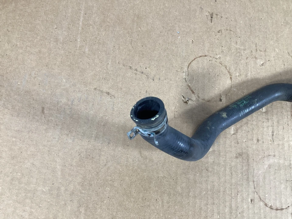 2011-2016 BMW F10 535i linha de tubulação de mangueira de entrada líquido de arrefecimento de água do motor fabricante de equipamento original. - Imagem 2 de 4