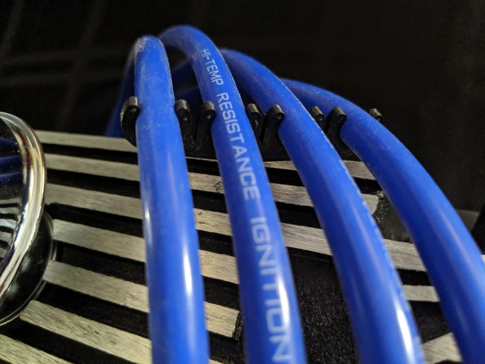 Separadores de cables de bujía de nailon negro de 2 cables de 10 mm - Juego de 4 Foto 3 de 4