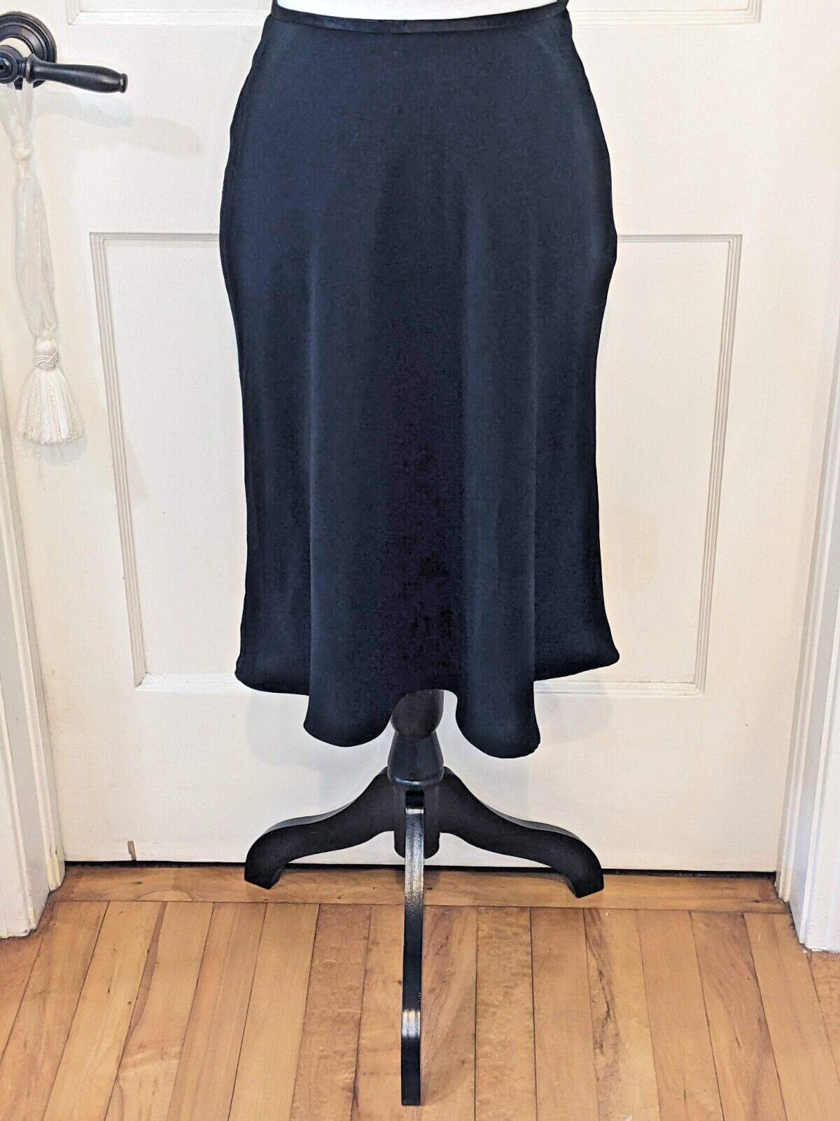 Petite Black Skirt 6P VTG 80s Midi Rise Fit & Flo… - image 1