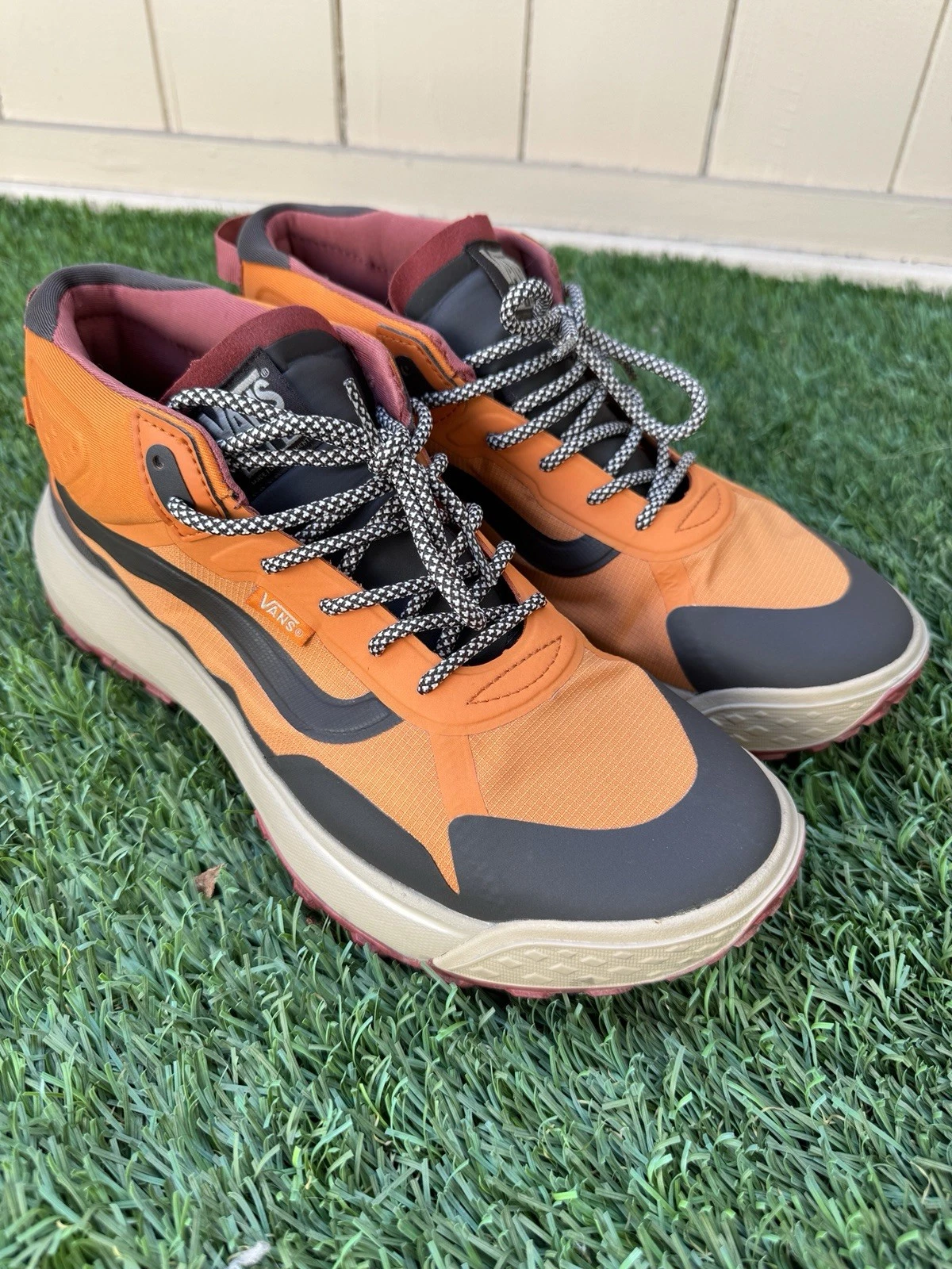 VANS Men's Crosspath MTE Hiking Trail Size 11 Marmalade Orange
Opens in a new window or tab