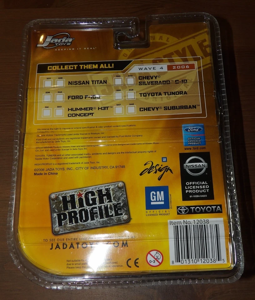 Jada Toys High Profile Wave 4 2006 - Chevy Suburban #047 Ragin' Gator Foto 3 de 3