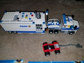 LEGO-"City-Mobile Command Center" Set 60139 used near complete booklets