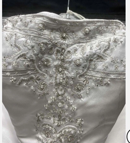 Nuevo con etiquetas Vestido de novia Winnie Couture blanco y plateado bordado sin tirantes - Talla 12 Foto 2 de 4