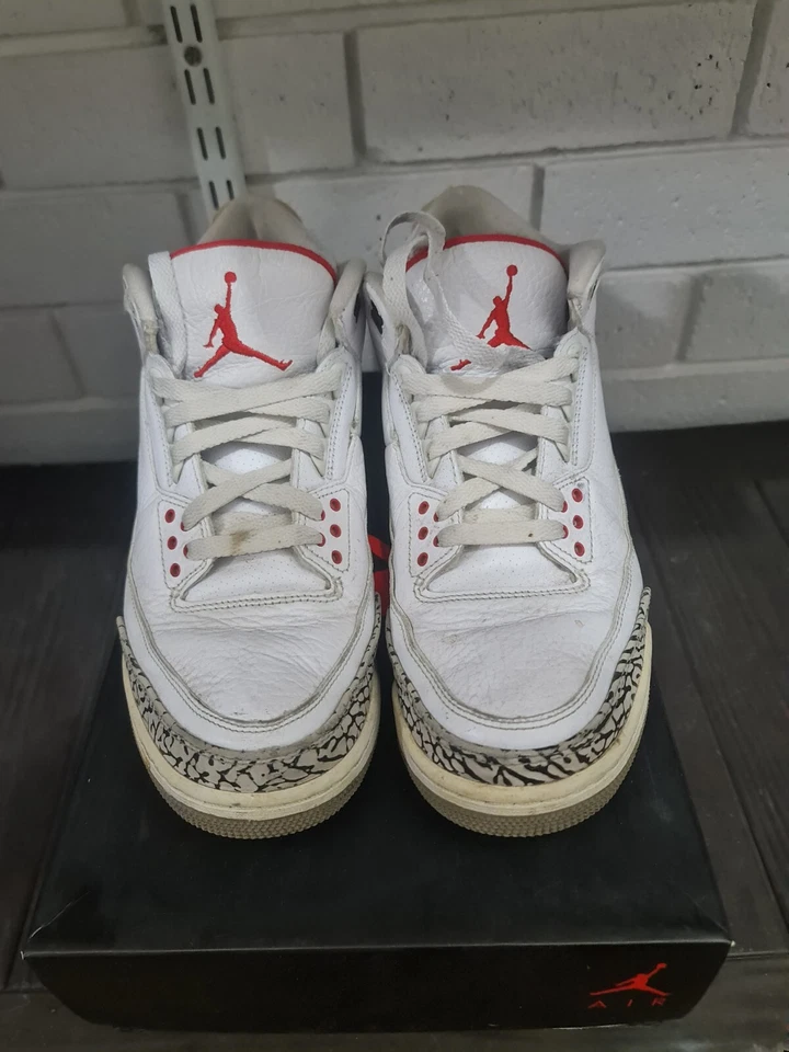 Size 11 - Jordan 3 Retro White Cement 2011 - image 2 of 4