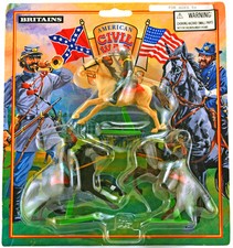 Britains Deetail 7th Cavalry - 3 Mounted Figures - hand painted mint on card
