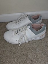 ON The Roger Advantage White Rosehip Women Size 11