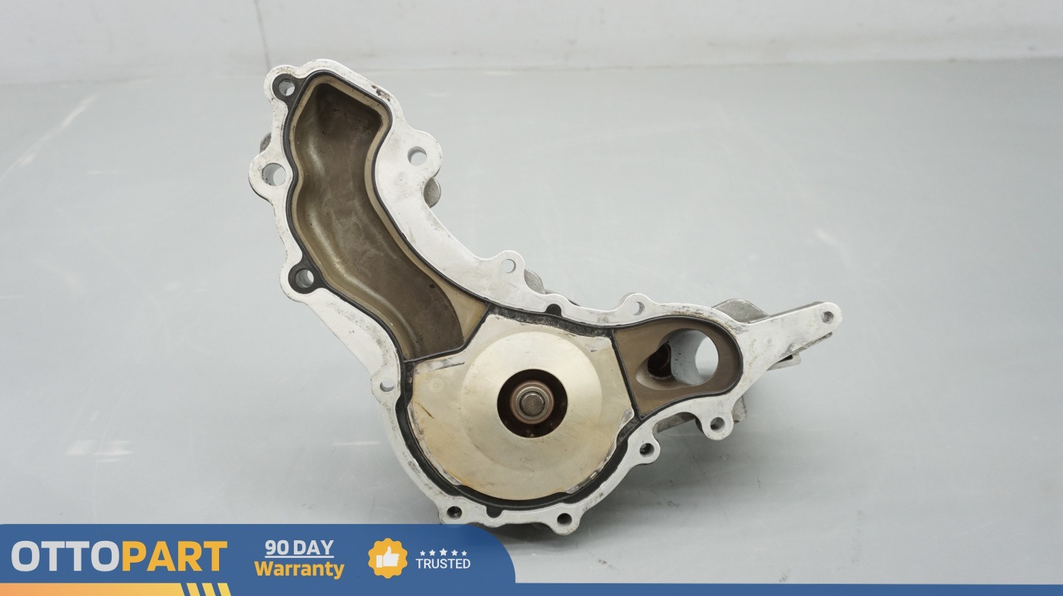 Maserati Ghibli 2014-2017 Water pump