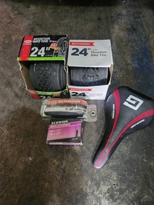 24 x 1.95 Mountain Bike Clincher Tires new lot seat 