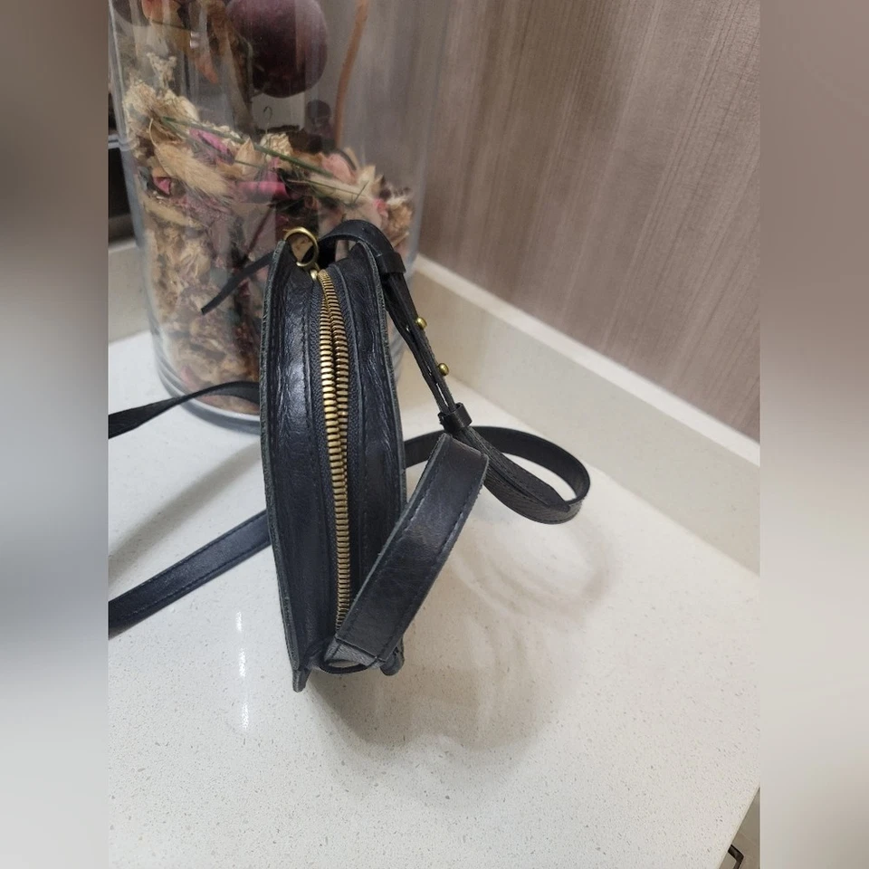 Madewell The Simple Circle Crossbody Bag in Black Nubuck Leather - Image 2 of 4