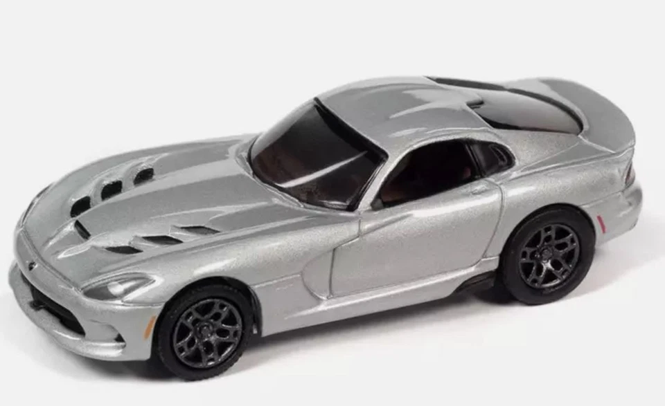 JOHNNY LIGHTNING - DODGE Viper SRT 2014 Argento ORO CLASSICO in blister - 1/6... - Immagine 2 di 2