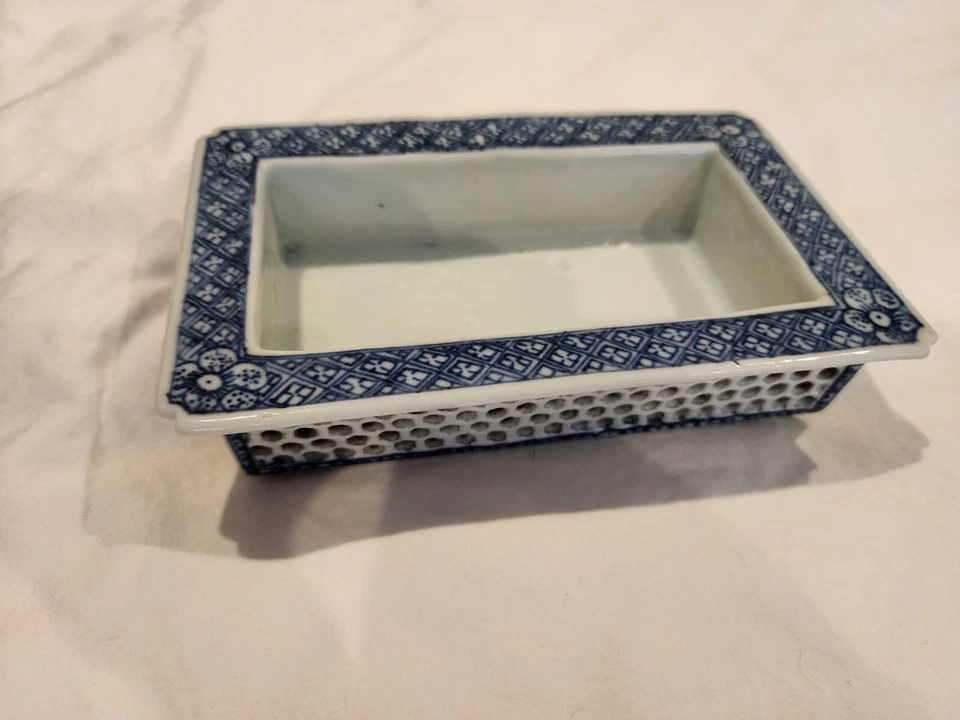 Antique Chinese Bonsai Tree Planter Pot from 1796-1820 Blue And White Porcelain  - Image 3 of 4