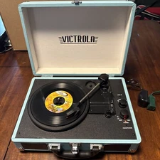 Victrola VSC-SS0BT Portable 3-Speed Suitcase Bluetooth Record Player! WORKS!!!!