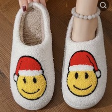 Smiley Face Santa Hat Slippers Size 9-9 1/2 Red Cap Fun Gift Faux Sherpa NWT
