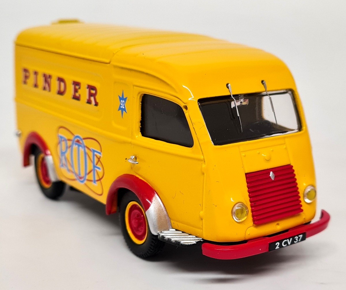 Corgi 1/43 Renault 100kg ORTF Pinder Circus Diecast Model Van