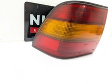 Feu arrière Lexus LS