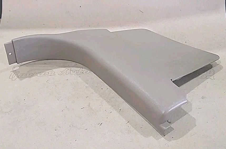 1995 C/K Tahoe Suburban Yukon Silverado Sierra Beige Passenger Right Kick Panel Foto 3 de 4