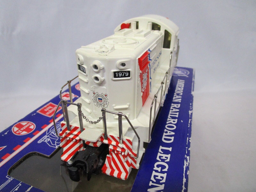 RMT O Gauge US Coast Guard Beep GP7 Diesel Locomotive #1979 RMT-4462 - Picture 4 of 13