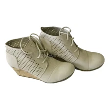 NWOB Skechers BOBS Women's High Notes Fast Mover Wedge Boots Size 10 Off-White