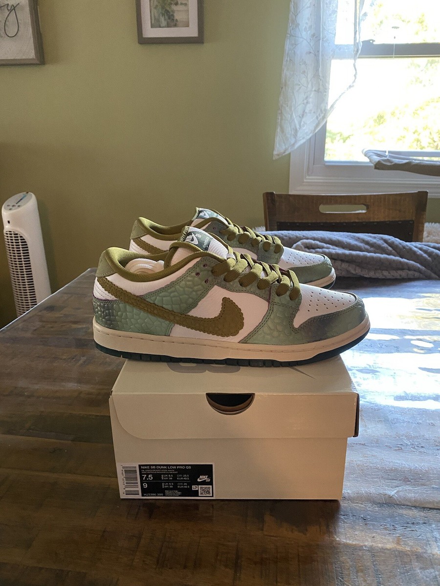 Nike SB Dunk Low X Alexis Sablone Chameleon Size 7.5 | eBay