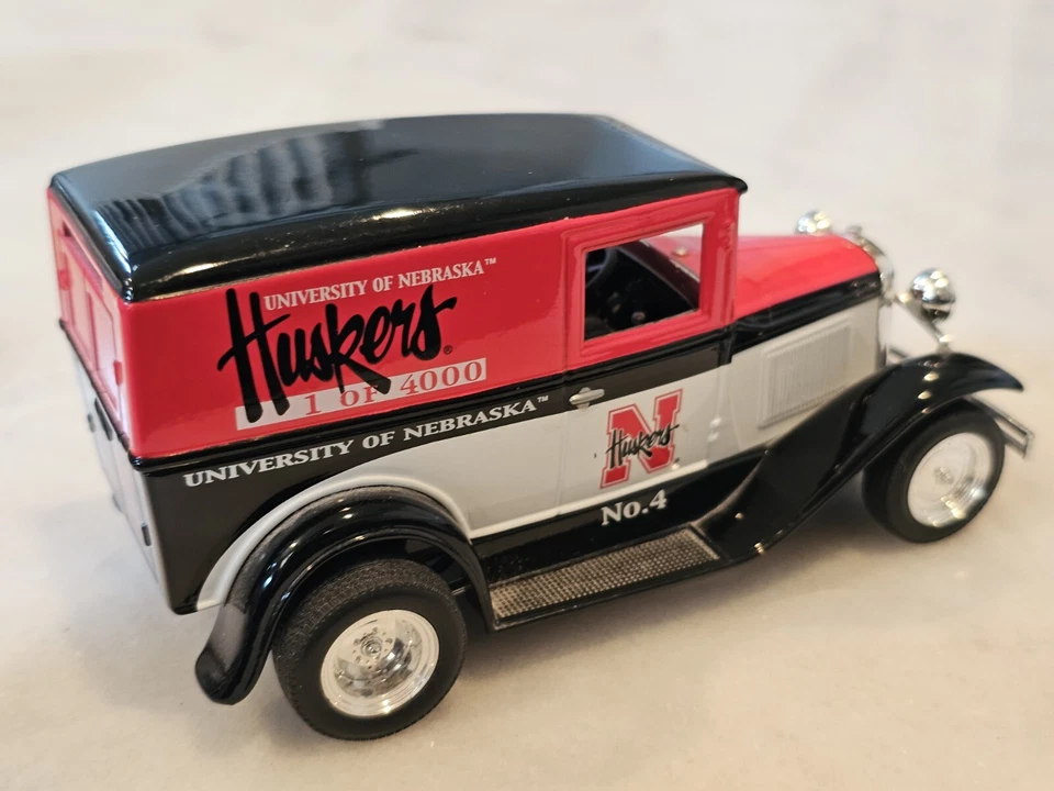 Furgoneta de reparto Nebraska Edición Limitada Modelo A Die Cast Metal Liberty Classics Foto 4 de 4