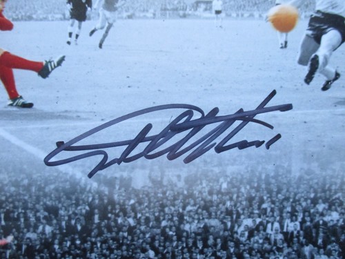 ENGLAND GEOFF HURST 1966 WORLD CUP HAT-TRICK GENUINE SIGNED PHOTO 12" x 16"- COA - Picture 2 of 3