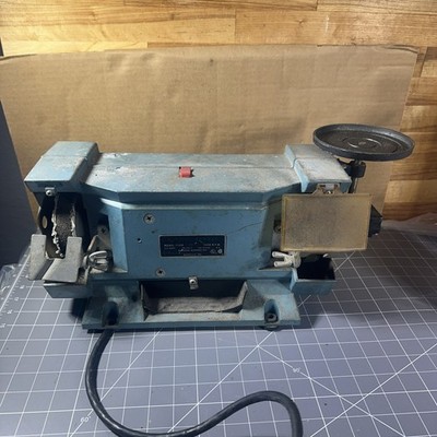 Manning Bowman 71510/6'' Bench Grinder 8 Amps 3450 RPM Works/1/4HP Rare