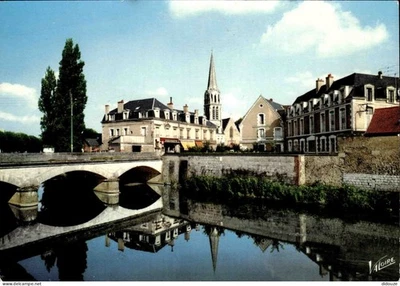 Carte Postale - 41 - Vendome - Le loir le pont saint-michel et leglise de la mad - Photo 1/2